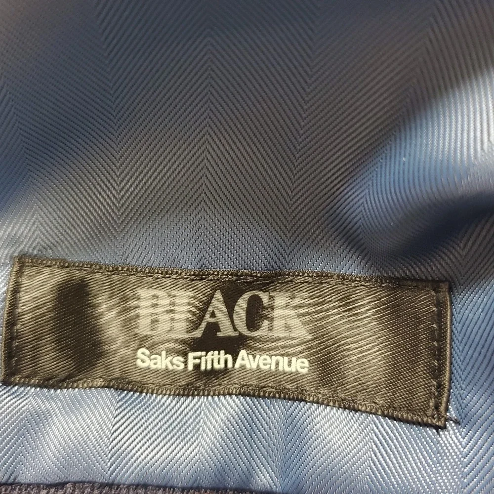 Saks Fifth Avenue excellent pre